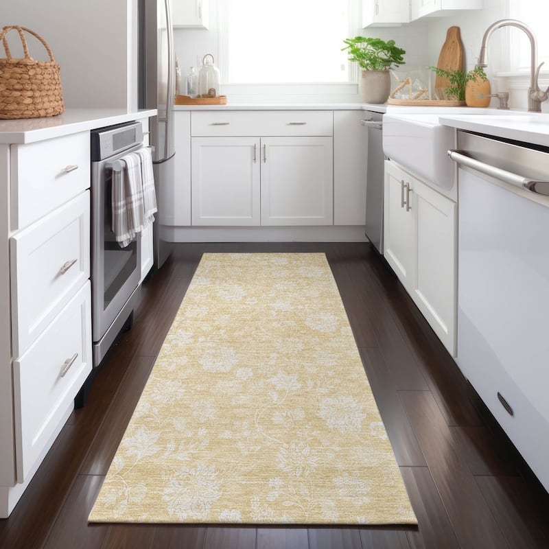 Machine Washable Indoor/ Outdoor Chantille Casual Floral Farmhouse Rug - Honey - 2'3" x 7'6"