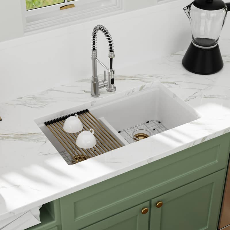 Lordear 33" Kitchen Sink Double Bowl Undermount Workstation Low Divider Quartz Composite Sink with Accessories