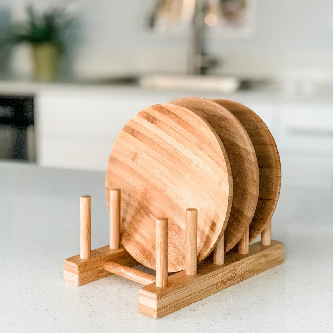 https://ak1.ostkcdn.com/images/products/is/images/direct/9dd90575c91ab7dcf5de42efeed78c5e214eb9a1/Bamboo-Dish-Rack-Plates-Holder-Kitchen-Storage-Cabinet-Organizer.jpg