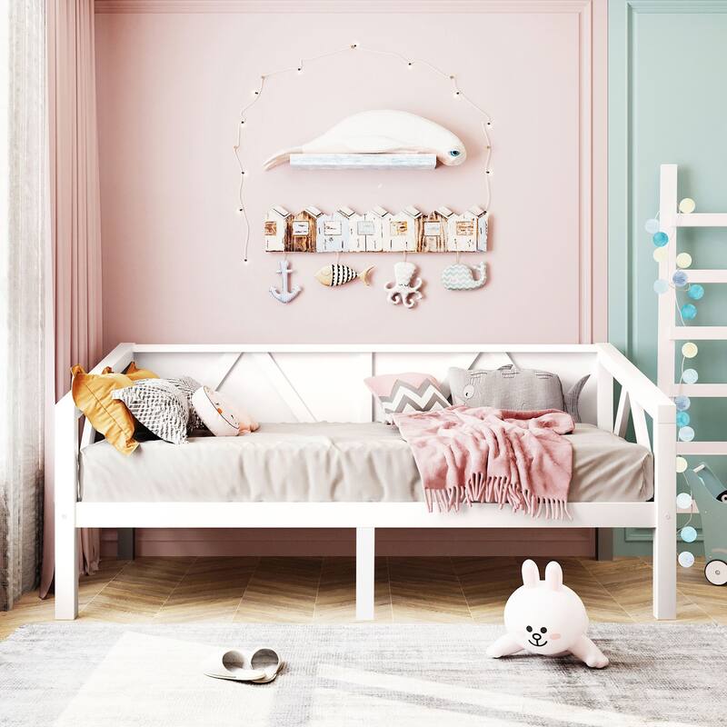 Twin size Elegant MultiFunctional Daybed with Sturdy Storage Space - White