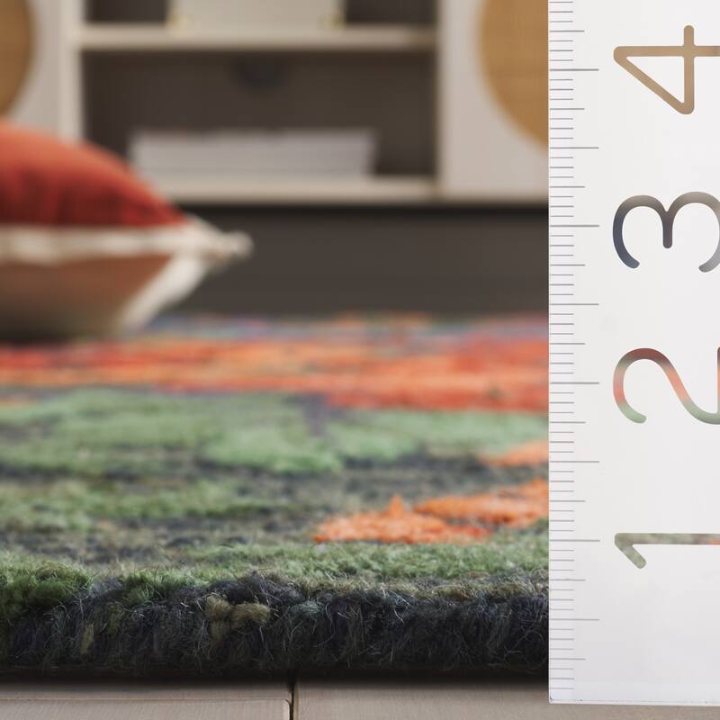 SAFAVIEH Handmade Jardin Engeline Country Wool Rug