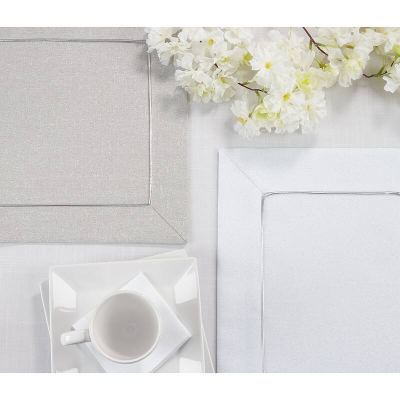 Shimmering Placemat with Piping Detail (Set of 4) - 14"x20"