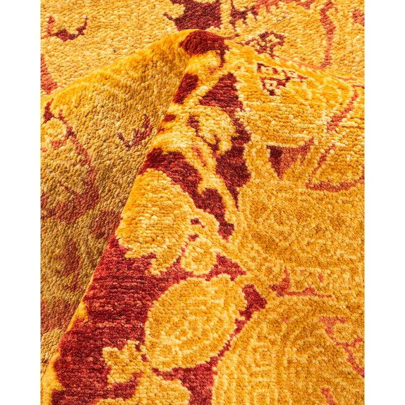 Overton Hand Knotted Wool Traditional Abstract Pink Area Rug - 4' x 6'