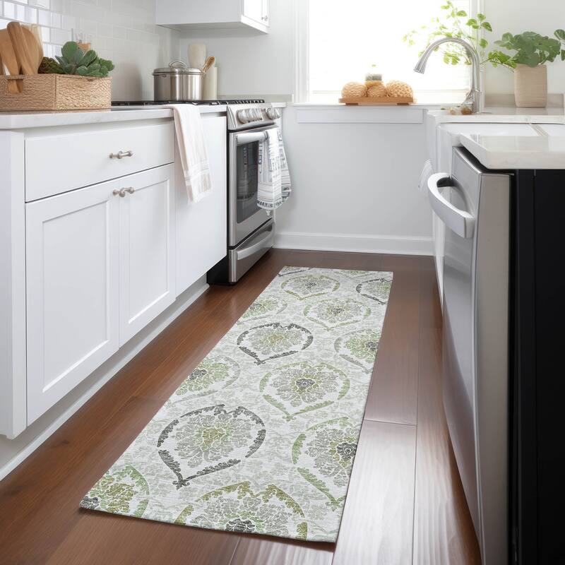 Machine Washable Indoor/ Outdoor Chantille Traditional Damask Rug