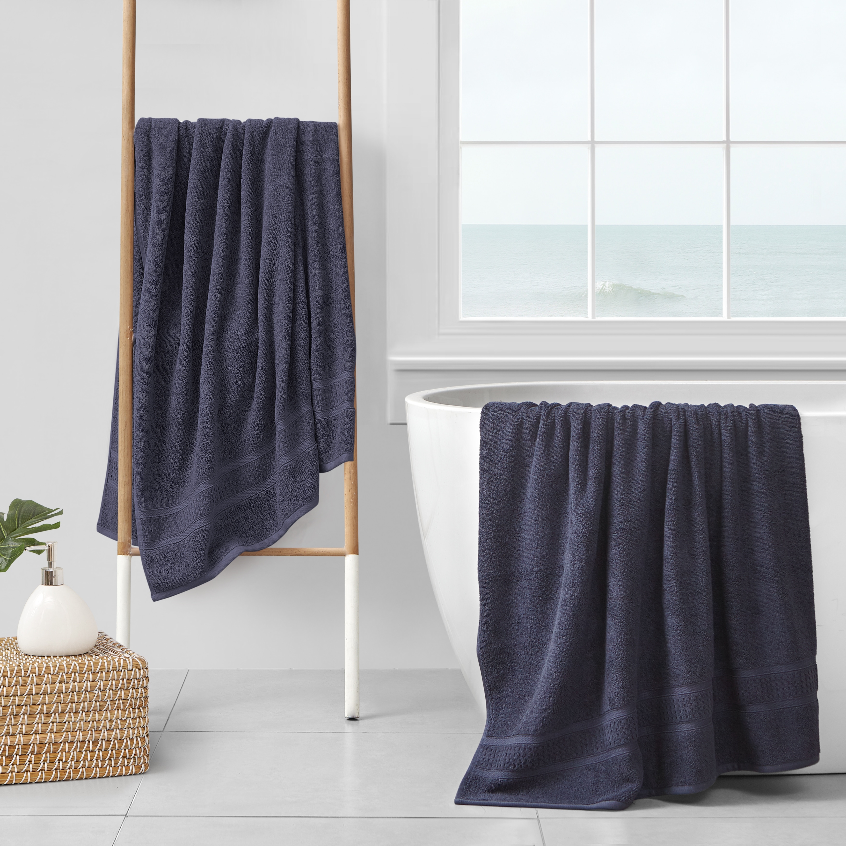 https://ak1.ostkcdn.com/images/products/is/images/direct/9df4918c37fd4206d3bf2a7dc8542ba80a310906/Nautica-Oceane-Solid-Wellness-Towel-Collection.jpg