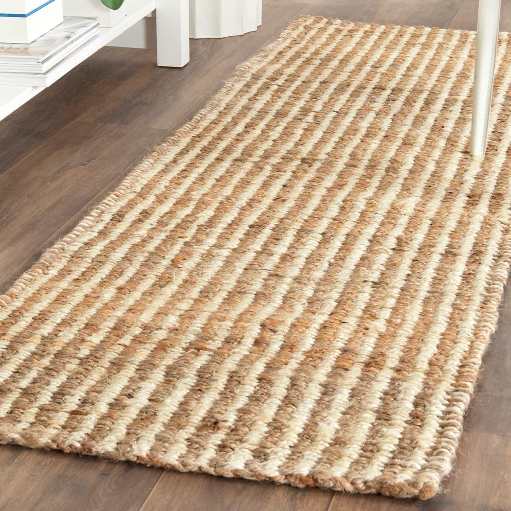 SAFAVIEH Handmade Natural Fiber Yuridia Jute Rug