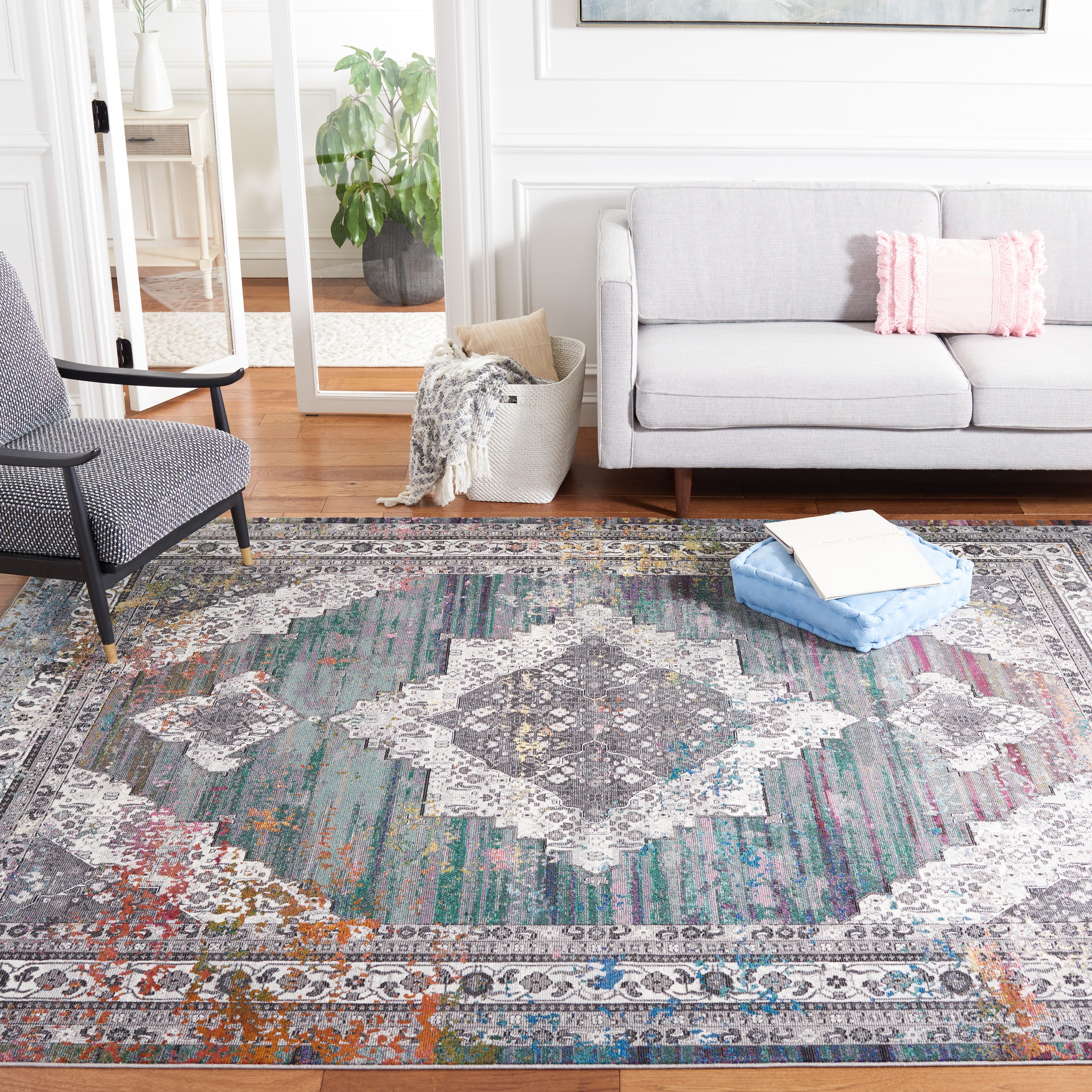 SAFAVIEH Aria Adnana Vintage Rug