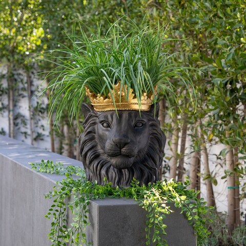 Resin 16" Lion withcrown, Black 15.5"H - 15.5" x 13.0" x 15.5"