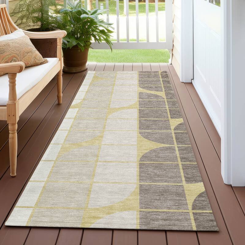 Machine Washable Indoor/ Outdoor Modern Finch Chantille Rug - Wheat - 2'3" x 7'6"