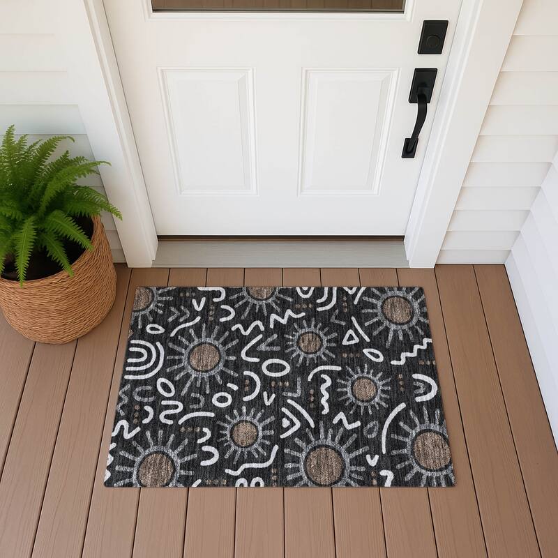 Machine Washable Indoor/ Outdoor Modern Sol Chantille Rug - Black - 1'8" x 2'6"