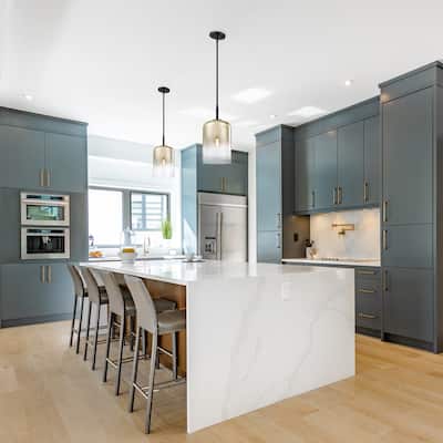 Gatsby 60 Watt 1-Light Matte Black Mid-Century Modern Pendant Light with Gold Ombre Glass Shade - 17.5