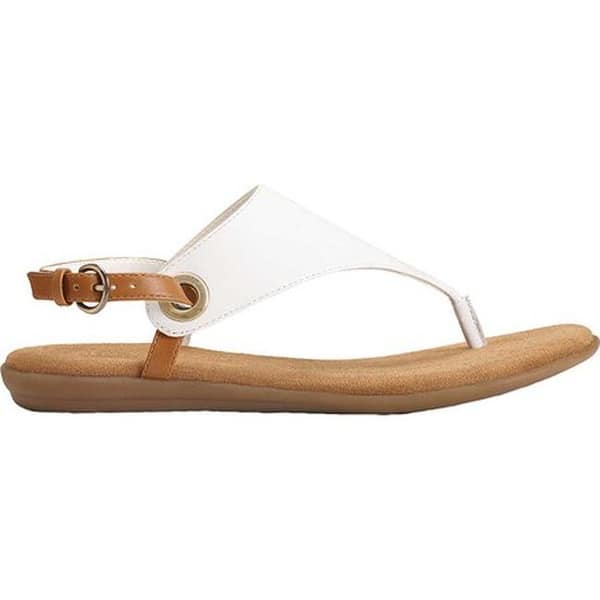 Shop Aerosoles Women S In Conchlusion Thong Sandal White Leather