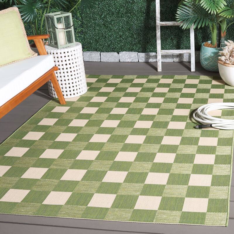 SAFAVIEH Courtyard Eveli Transitional Rug - 4' x 5'7" - Green/Sage