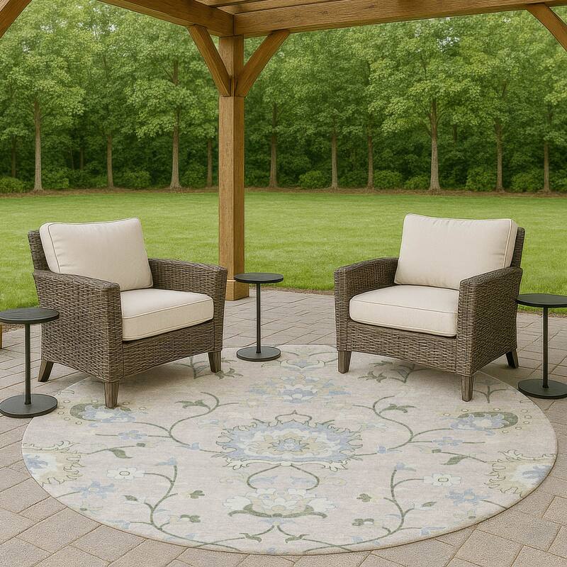 Machine Washable Indoor/ Outdoor Traditional Serena Chantille Rug - Pearl - 8' x 8'