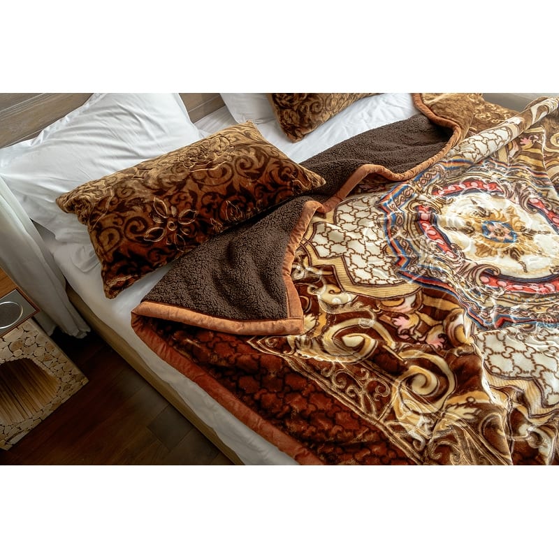 Gorgeous Ultra-Soft Micromink Sherpa Comforter Bed Set