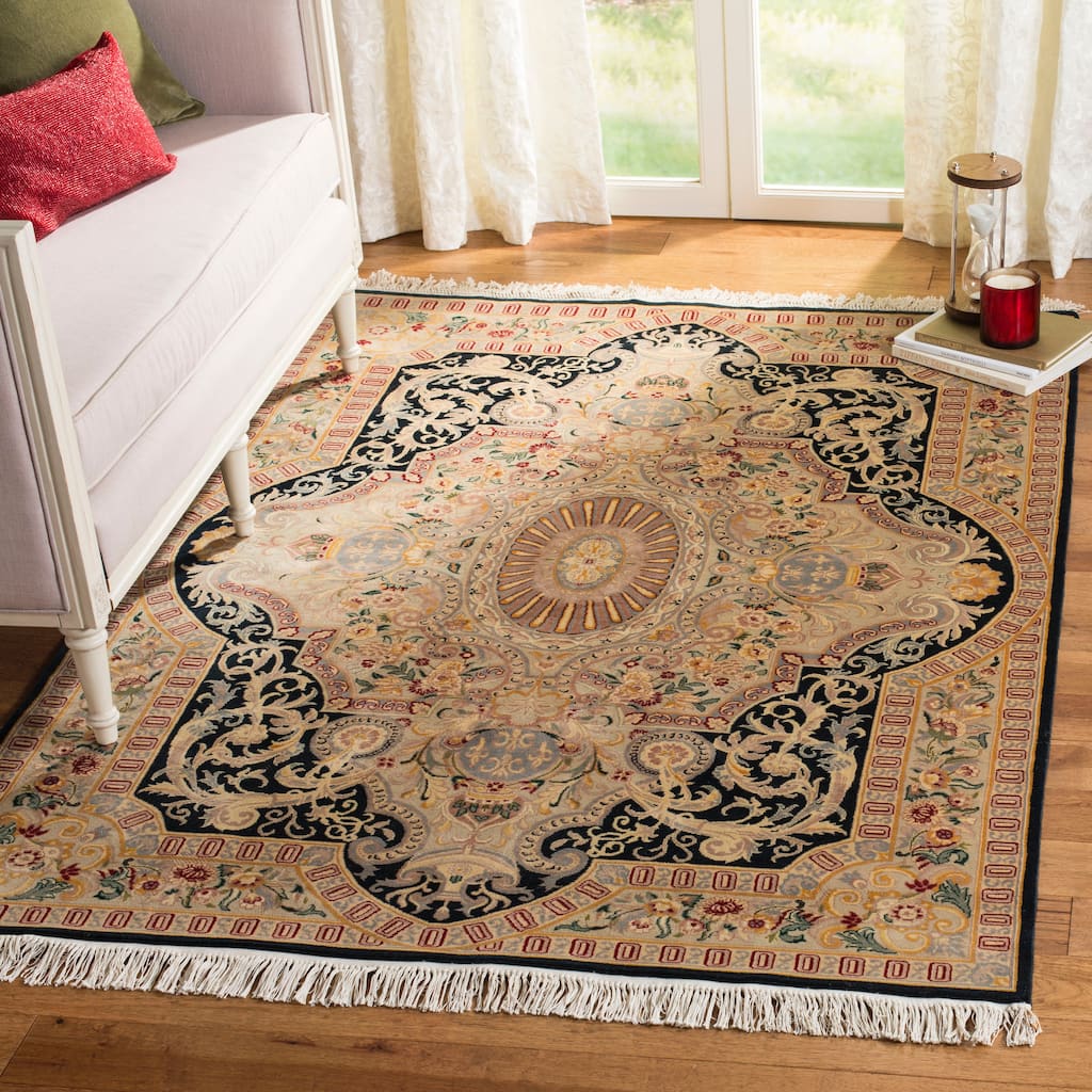SAFAVIEH Traditional Sigrund Hand-Knotted Royal Kerman Wool Rug