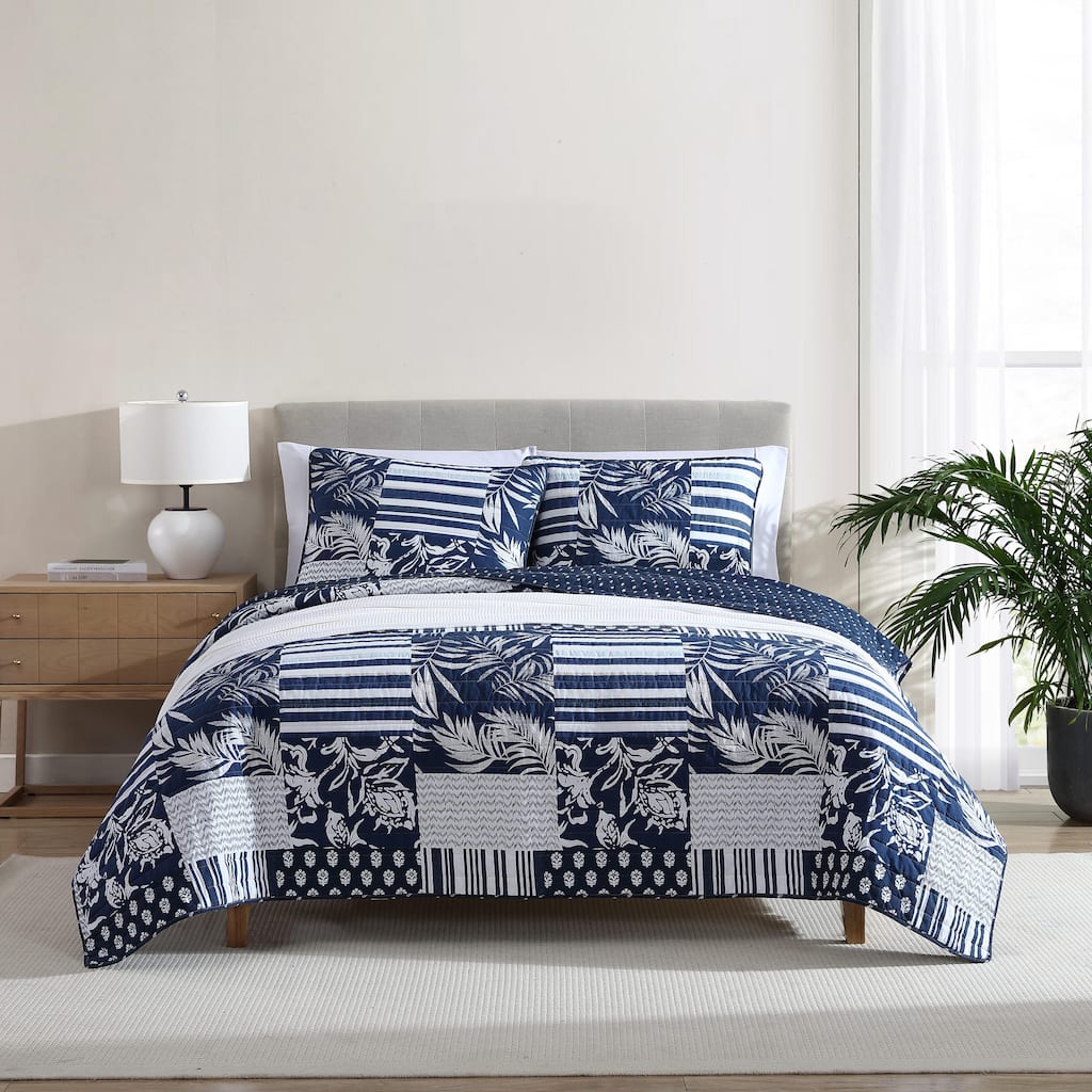 Nautica Avalon Patchwork Print Reversible Lightweight Cotton Quilt (Navy, 3 Piece Set)
