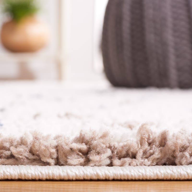 SAFAVIEH, Calico Shag Ruhama Polka Dot 1.6-inch Thick Rug
