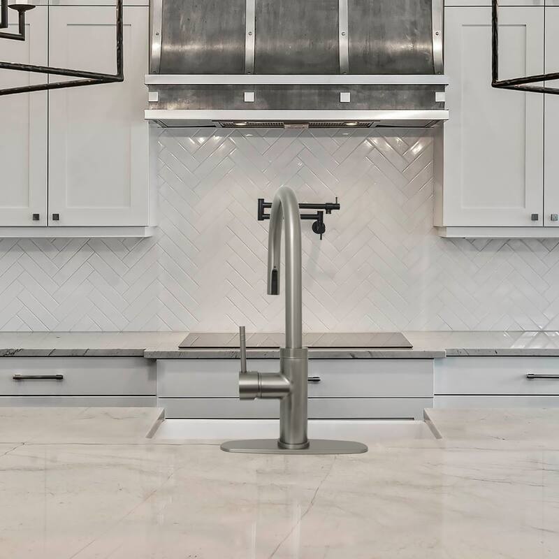 One-Handle Pull-Down Kitchen Faucet with Deck Plate