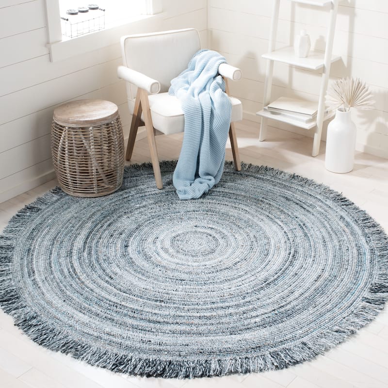 SAFAVIEH Hand-Woven Braided Kavita Country Rug with Fringe - 6' Round - Grey/Blue