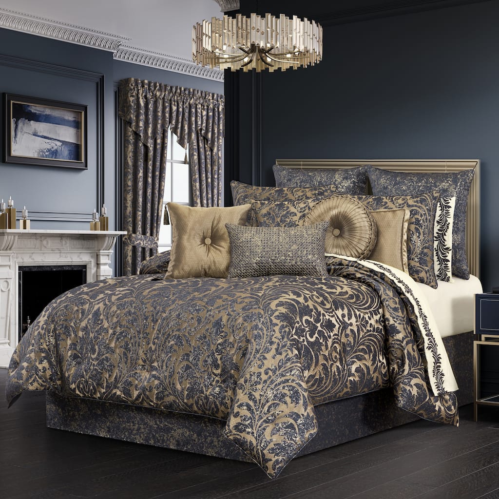 J. Queen New York Glimmerstone Comforter Set
