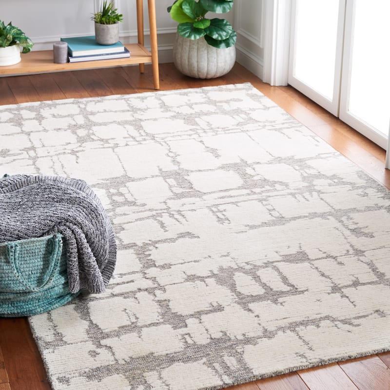 Martha Stewart by SAFAVIEH, Handmade Siun Abstract Wool Rug - 5' x 8' - Light Grey/Ivory