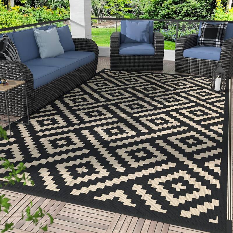 Reversible Charcoal Geometric Low-Pile Recyclable Plastic Outdoor Rug - 9'X12' - 9'X12' - Black - Rectangle