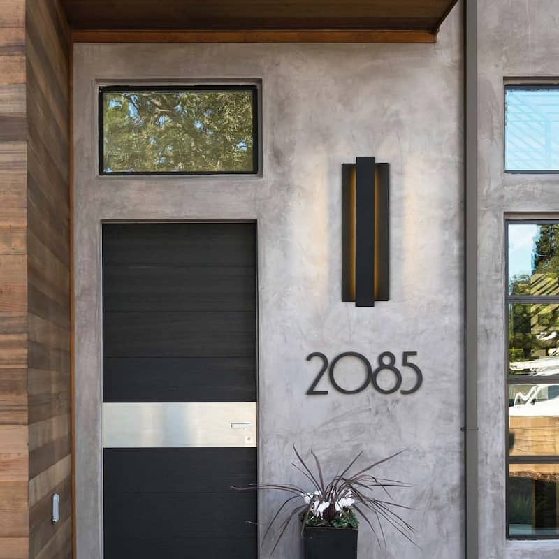 Black Modern/Contemporary LED Outdoor Wall Light Lantern Sconce-Wall Washer - 18.7" H