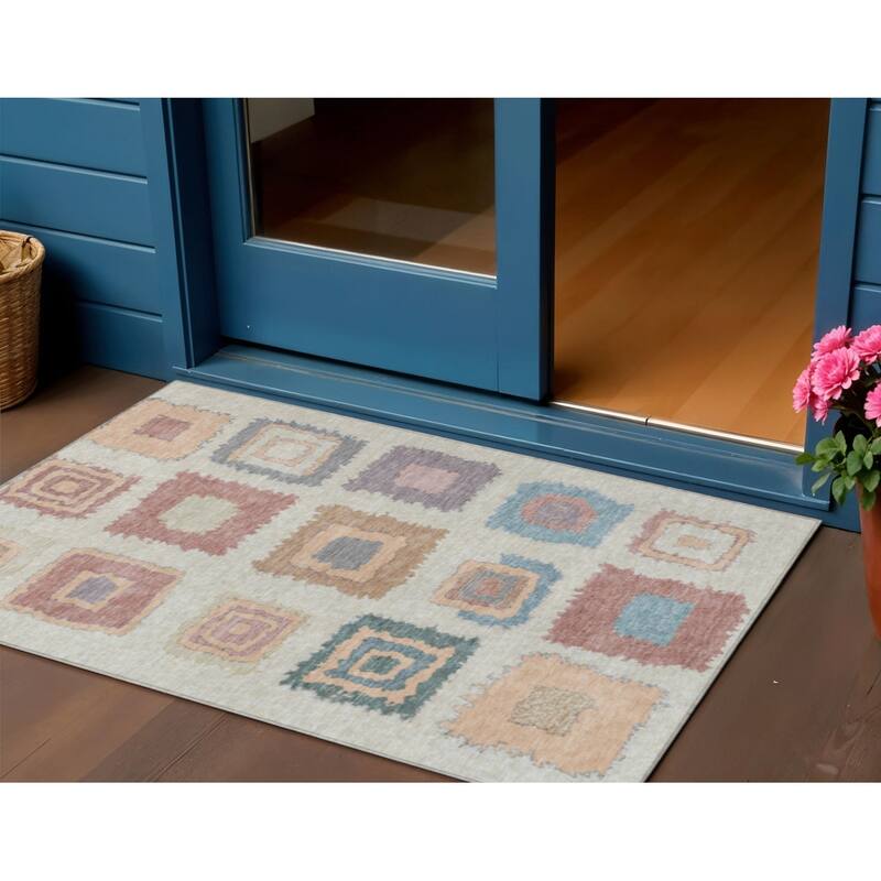 HomeRoots Geometric Transitional Rectangle Outdoor Rug - 3' x 5'