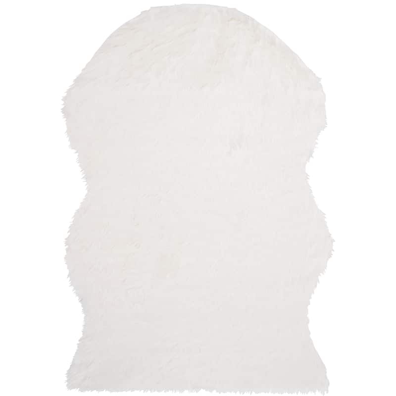 SAFAVIEH, Faux Sheep Idith Shona 2.4-inch Thick Rug - 5' x 7' - Ivory