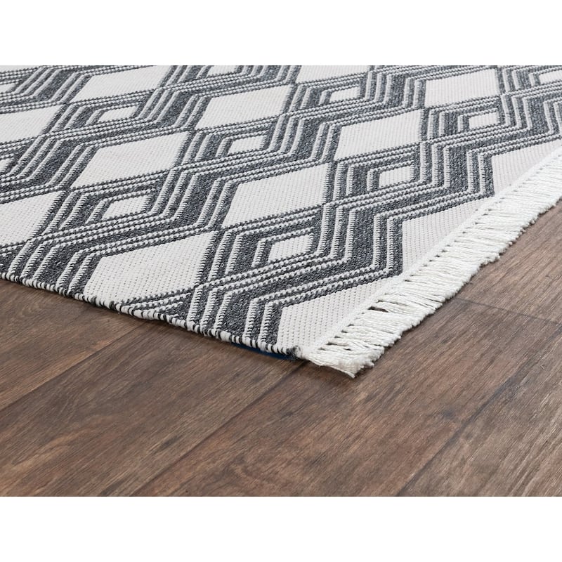 Saugatuck Indoor Outdoor Accent Rug by Kosas Home