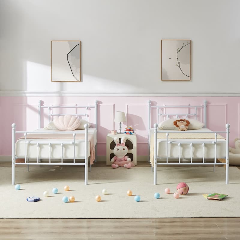 VECELO Metal Platform Bed Frame with Headboard and Footboard, Heavy Duty Slat Support/Underbed Storage Space, Victorian Style