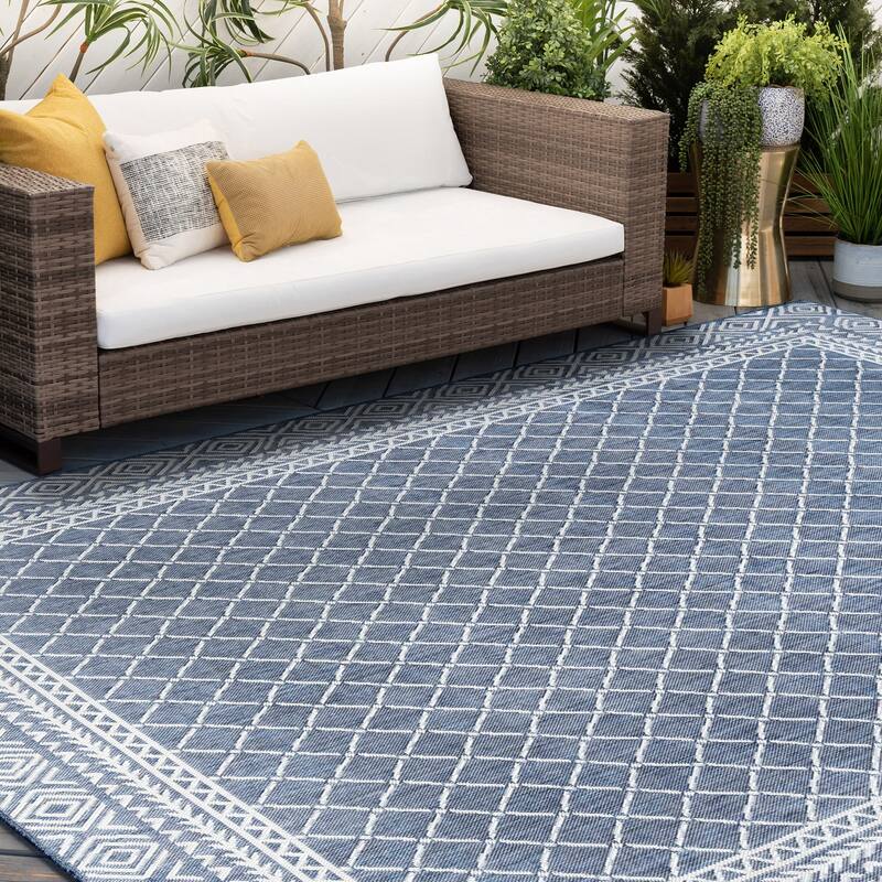 Exo Coastal Diamond Indoor/Outdoor Area Rug