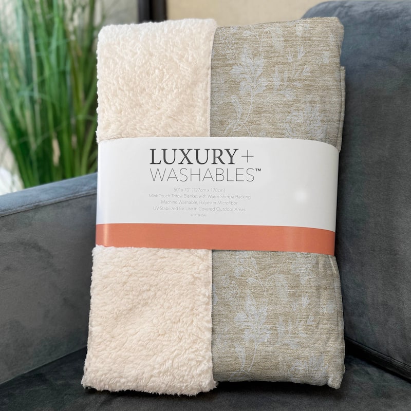 Premium Machine Washable Traditional Floral Sherpa Throw Blanket