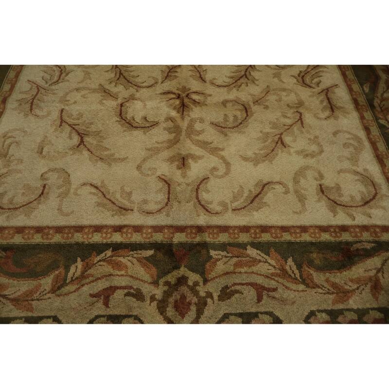 Hand Knotted Oriental 100% Wool Carpet Traditional Floral Beige & Ivories Aubusson Area Rug - 9' 6'' X 7' 7''