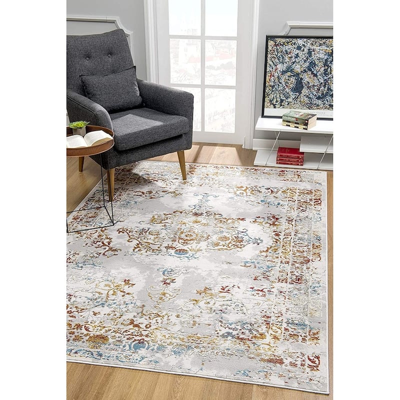 HomeRoots 3' X 5' Gray And Beige Distressed Ornate Area Rug