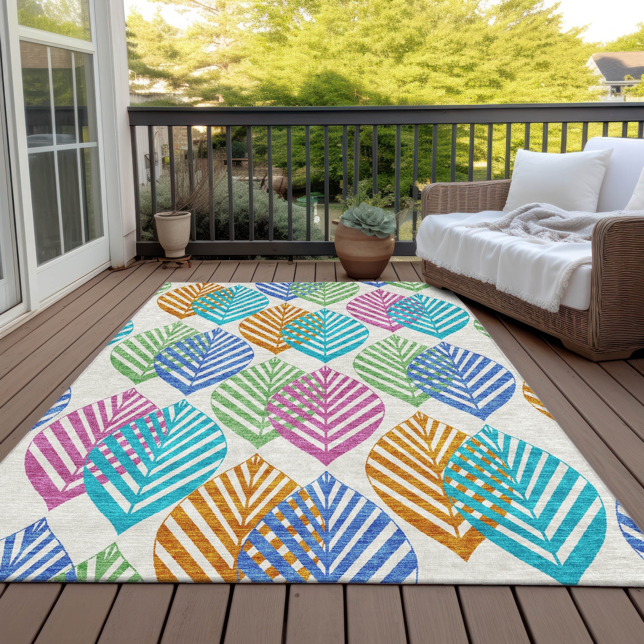 Machine Washable Indoor/ Outdoor Chantille Casual Palm Leaf Rug