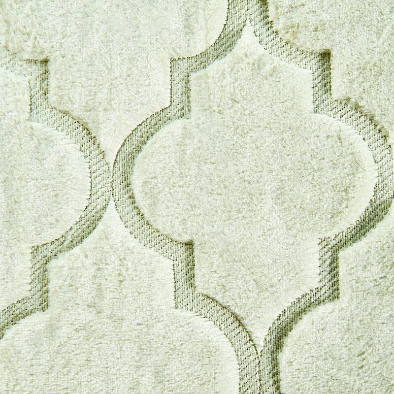 FauxFur Moroccan Design 7-piece Embroidered Quilt Set