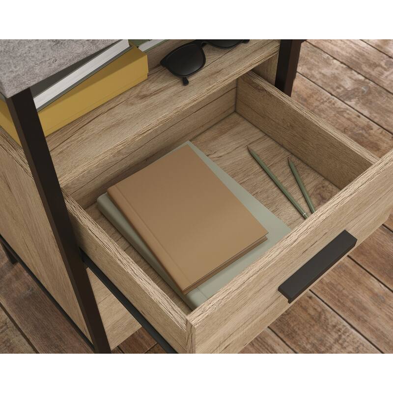 Market Commons L-Desk