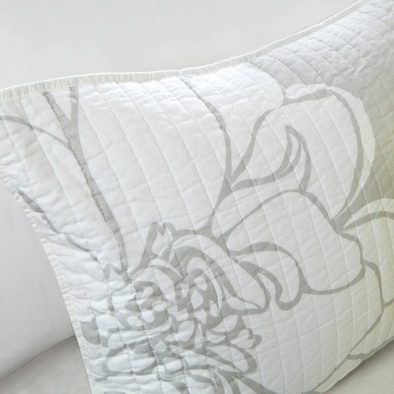GDF Studio - Lola Printed Cotton Reversible Quilt Set with Throw Pillows