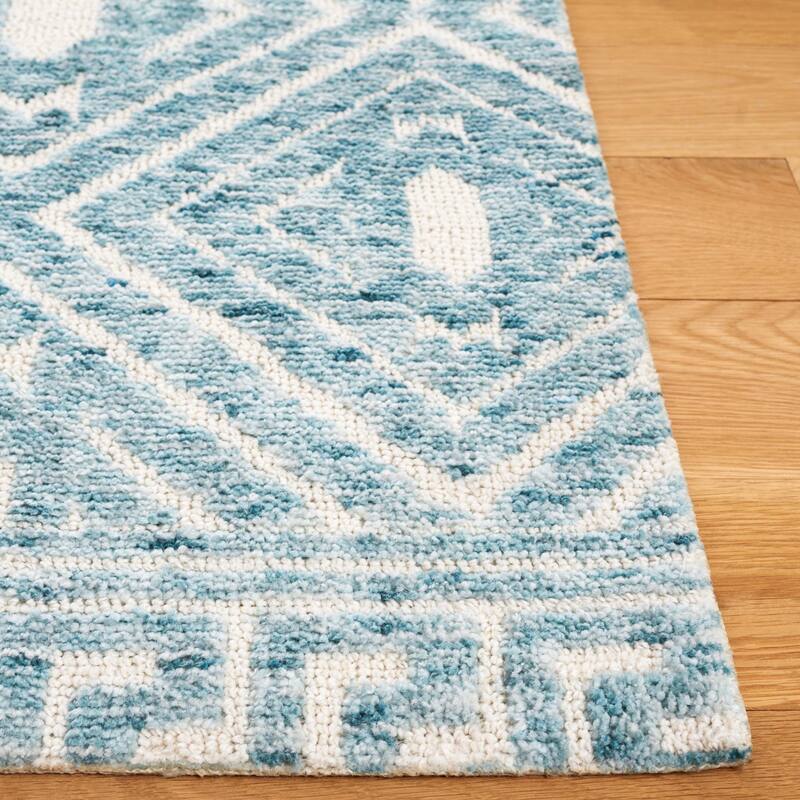 SAFAVIEH Handmade Audrey Elinora Casual Rug