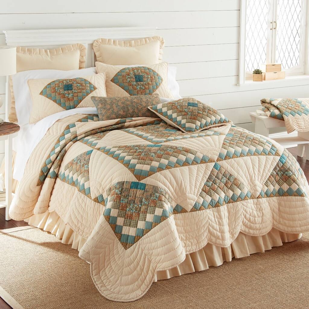 Donna Sharp Topaz Handkerchief King Quilt Set