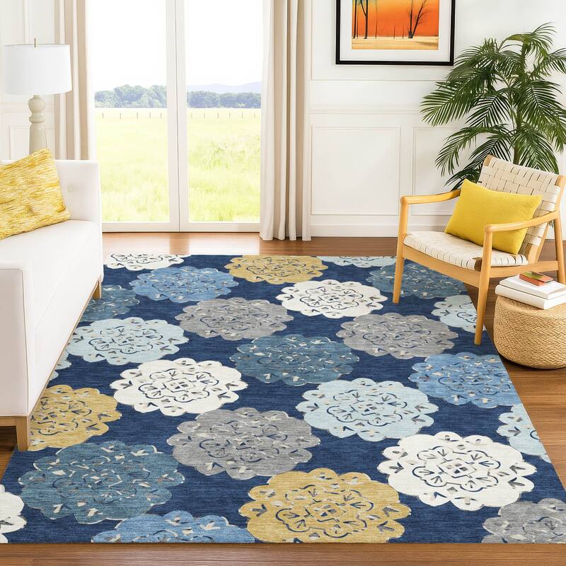 Machine Washable Indoor/ Outdoor Global Motif Chantille Rug