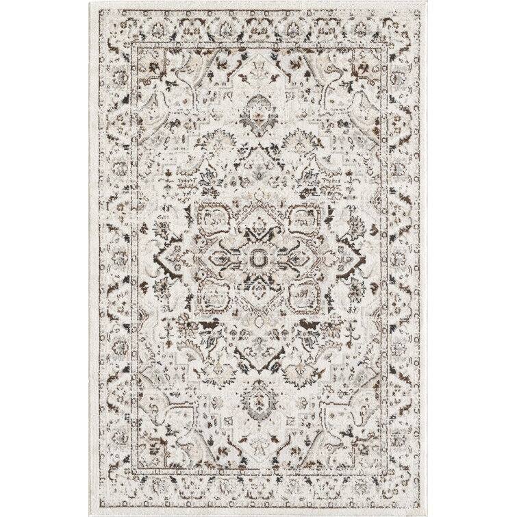 Traditional Cream/Beige Oriental Area Rug