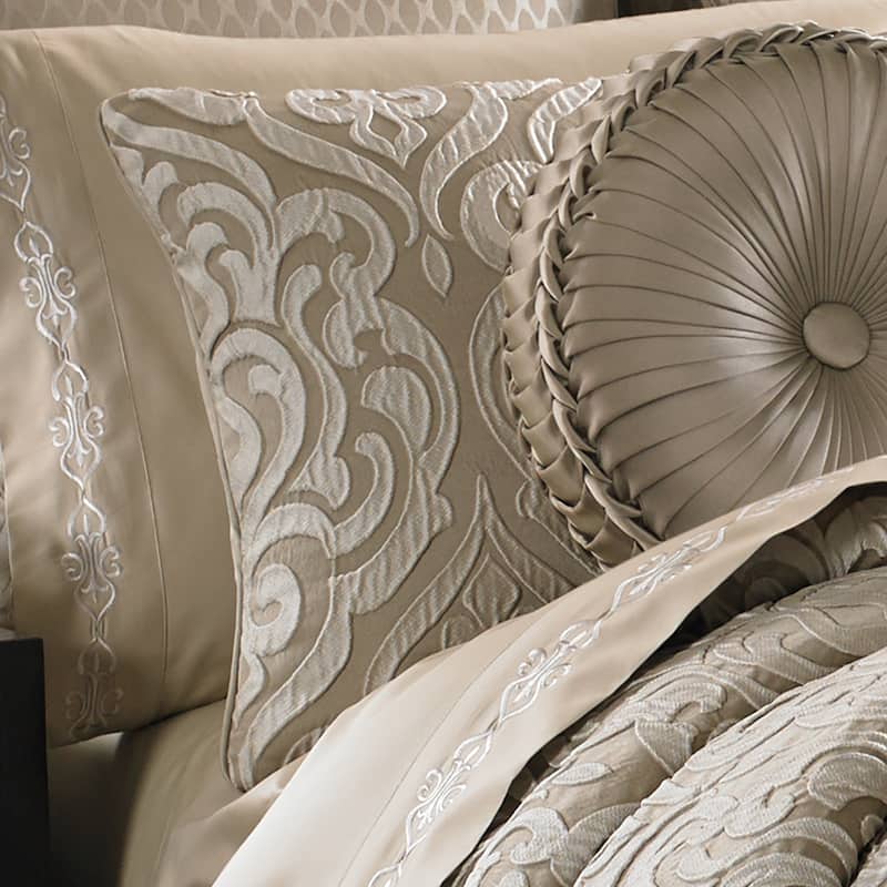 J. Queen New York Astoria Comforter Set - California King