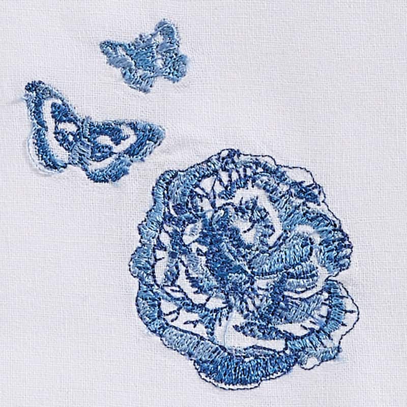 Patricia Heaton Home Blue Florals And Flitters Embroidered Napkin Set of 4 - 18 x 18 x 0.1