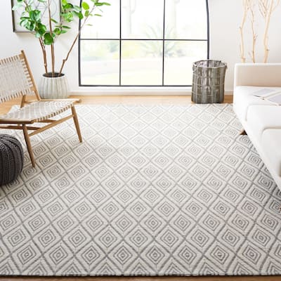 SAFAVIEH Handmade Marbella Austra Wool Rug - Grey/Ivory - 8' x 10'
