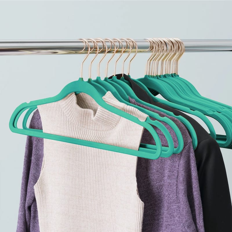 VECELO Mackaylee Velvet Hangers, Non Slip Standard Clothes Hanger Set, Heavy Duty Ivory Hangers(30/50/60/100 Pack)