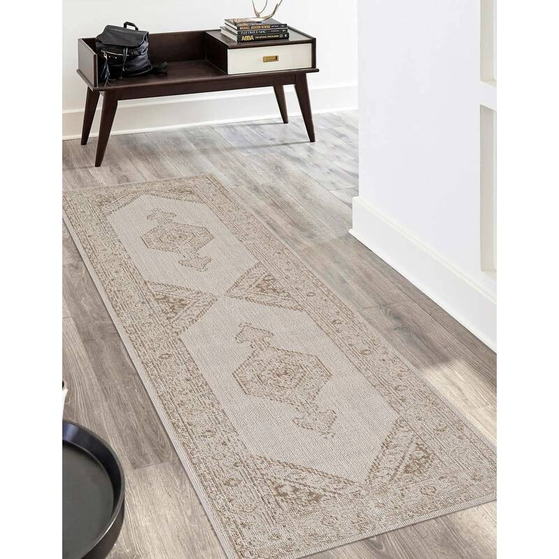 ECARPETGALLERY Machine Woven Maude Brown Area Rug