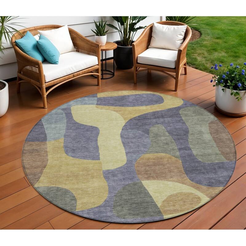 HomeRoots Abstract Transitional Rectangle Outdoor Rug - 8' Round